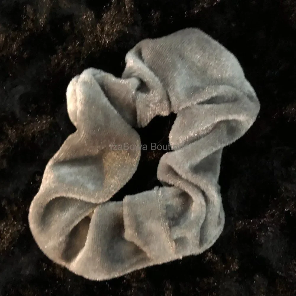 Grey Velvet Scrunchie    SC2653  Handmade NWT Boutique